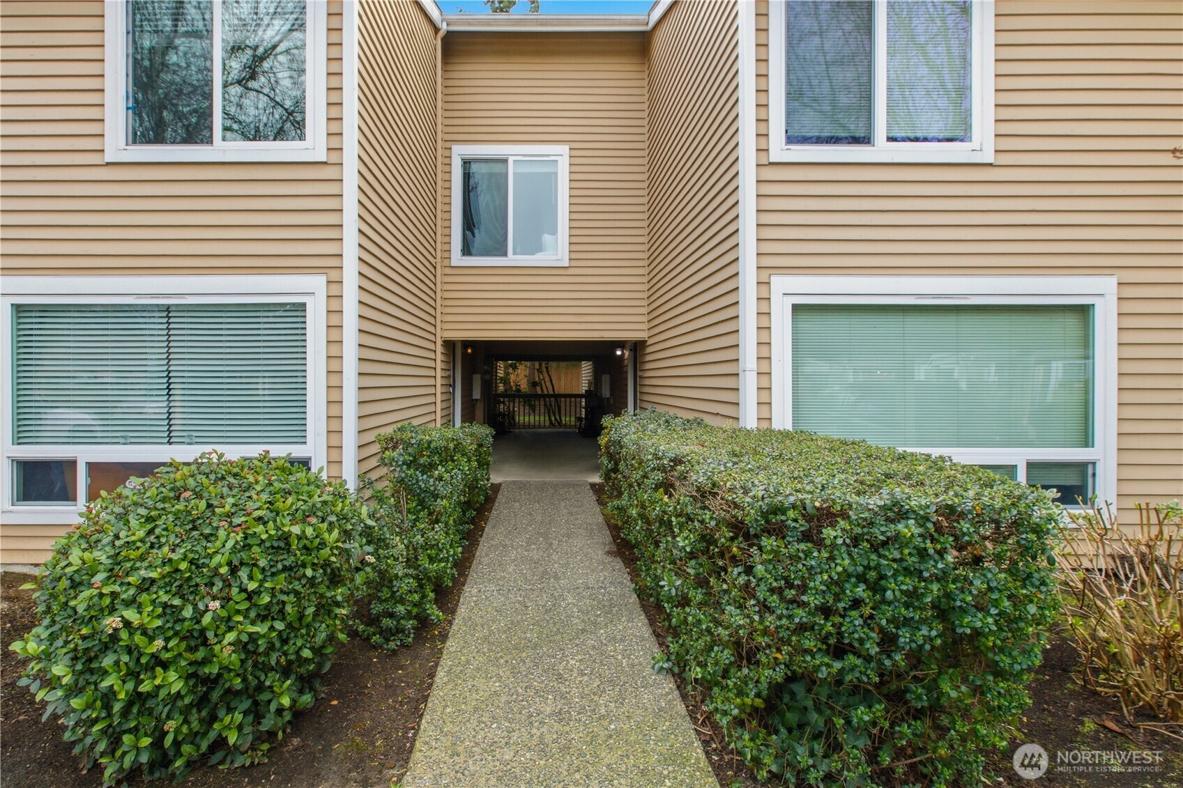 23712 13th Place S #1006, Des Moines, WA 98198