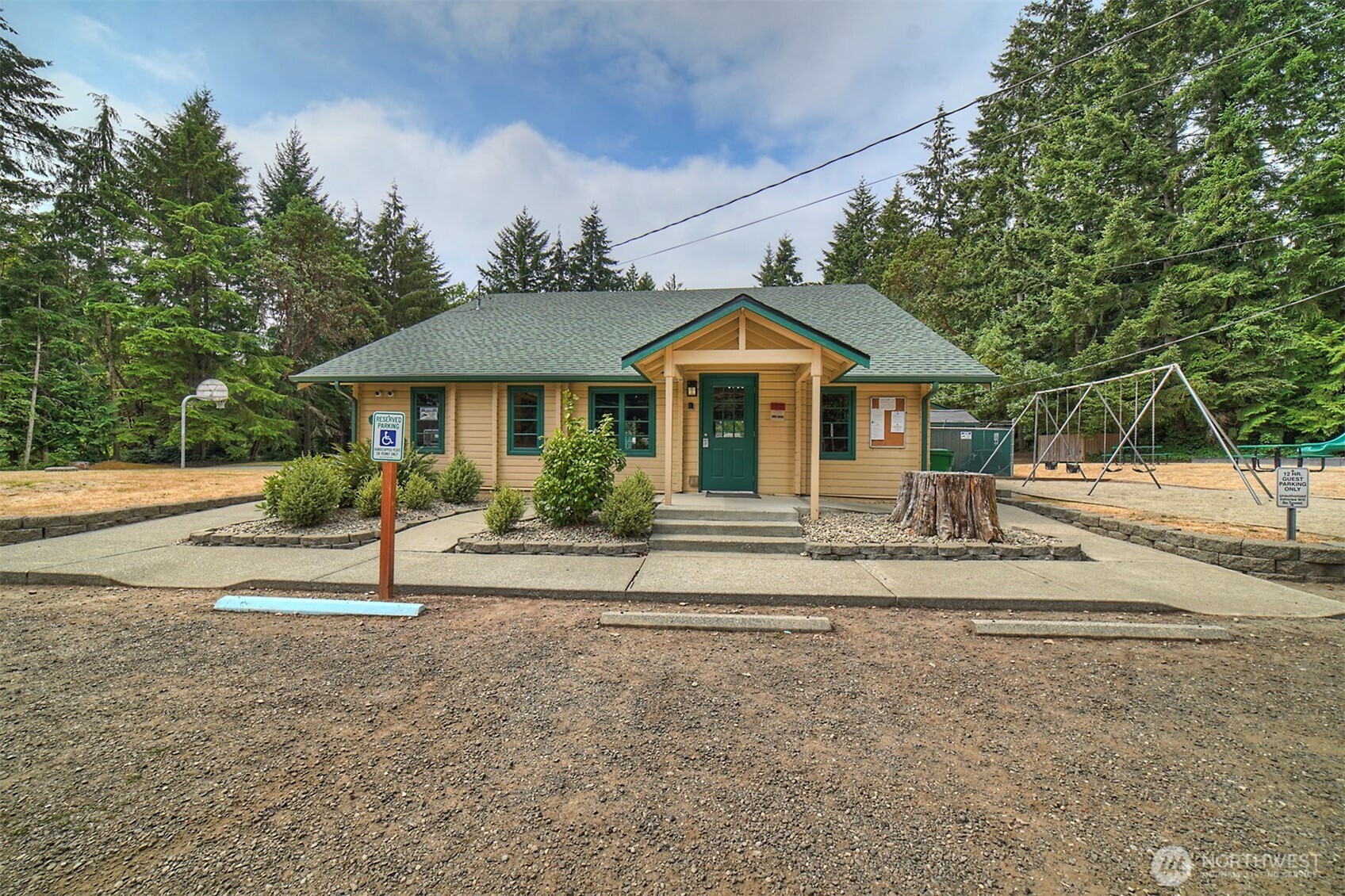 7630 NE Beachwood Avenue , Poulsbo, WA 98370