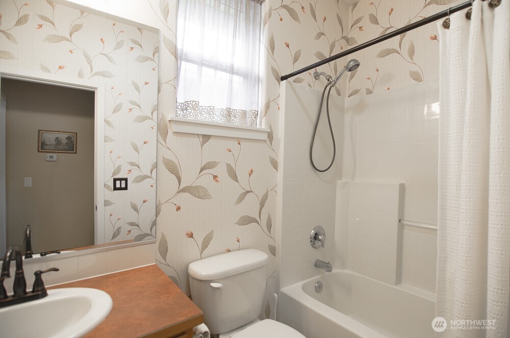 4201 Bainbridge Court NE, Lacey, WA 98516