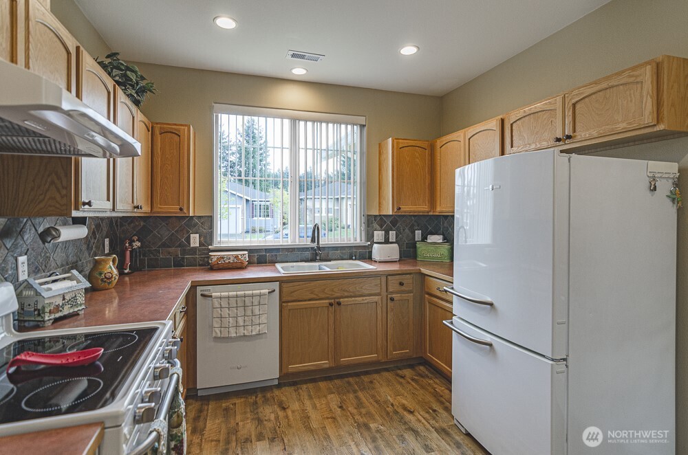 4201 Bainbridge Court NE, Lacey, WA 98516