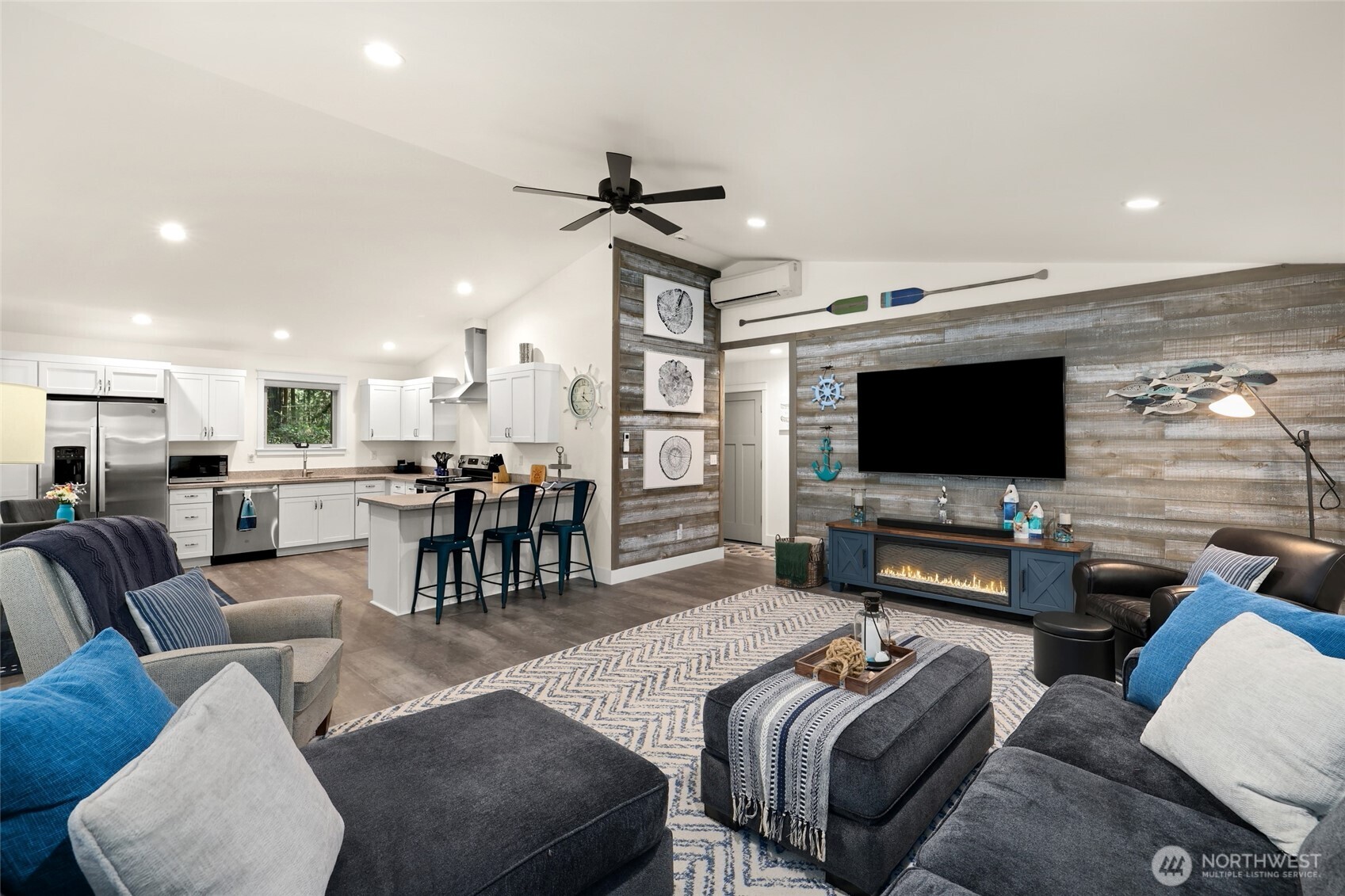 11316 Laurel Place , Anderson Island, WA 98303