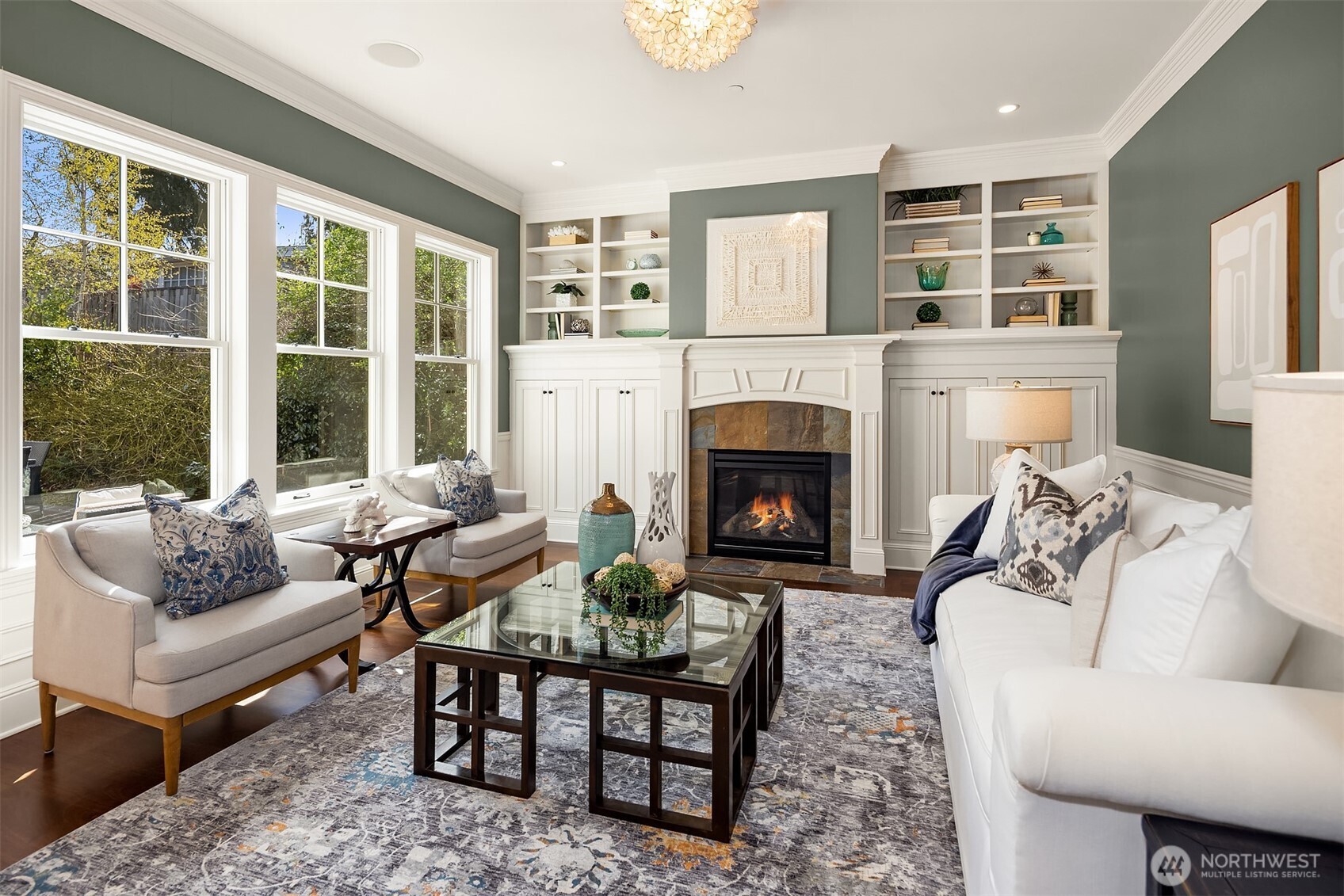 2212 77th Avenue SE, Mercer Island, WA 98040