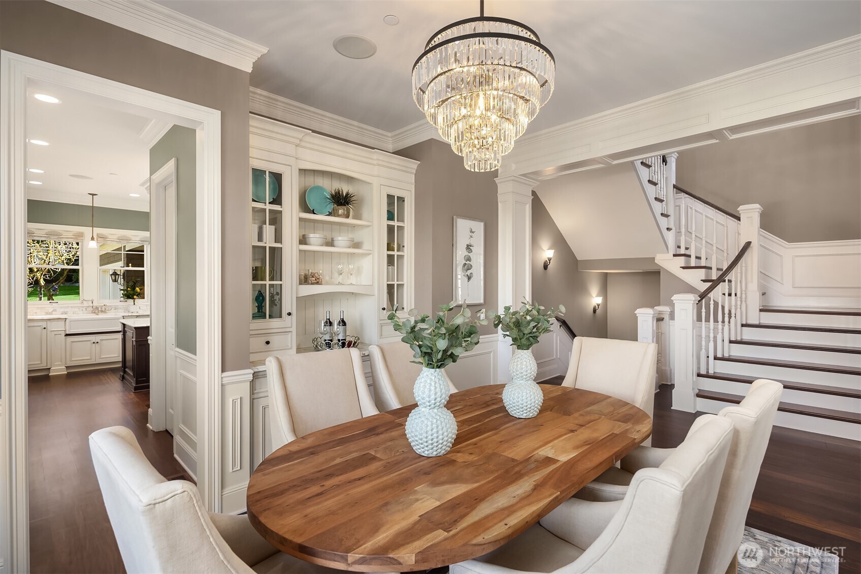 2212 77th Avenue SE, Mercer Island, WA 98040