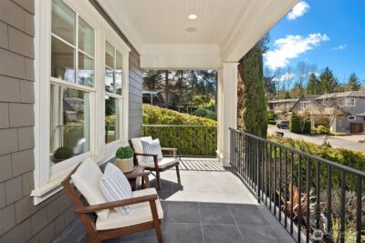 2212 77th Avenue SE, Mercer Island, WA 98040 - Photo 2