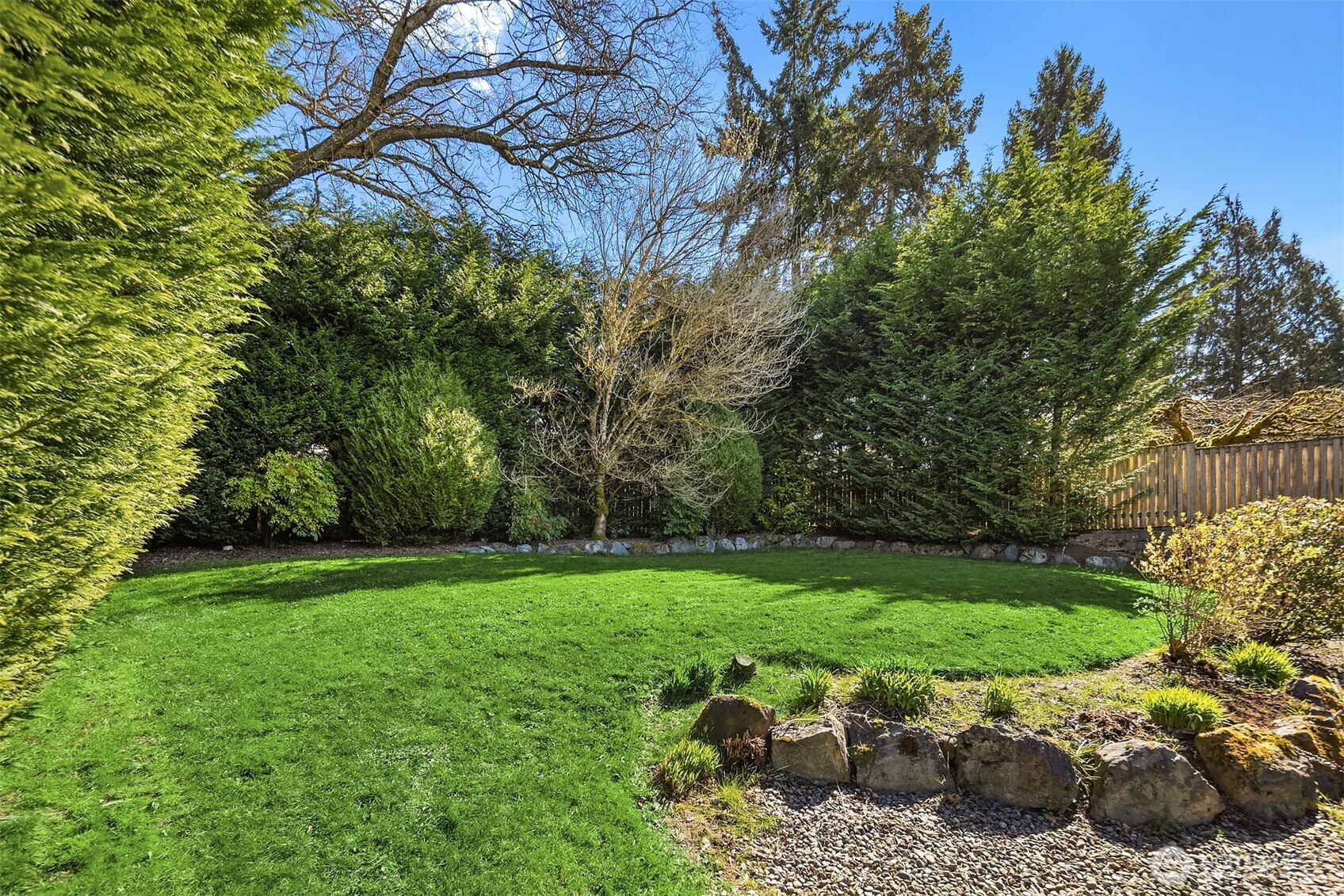 2212 77th Avenue SE, Mercer Island, WA 98040