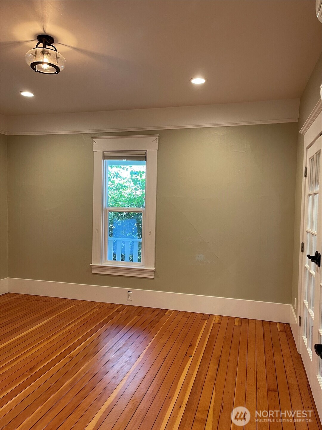 1522 Taylor Avenue N, Seattle, WA 98109