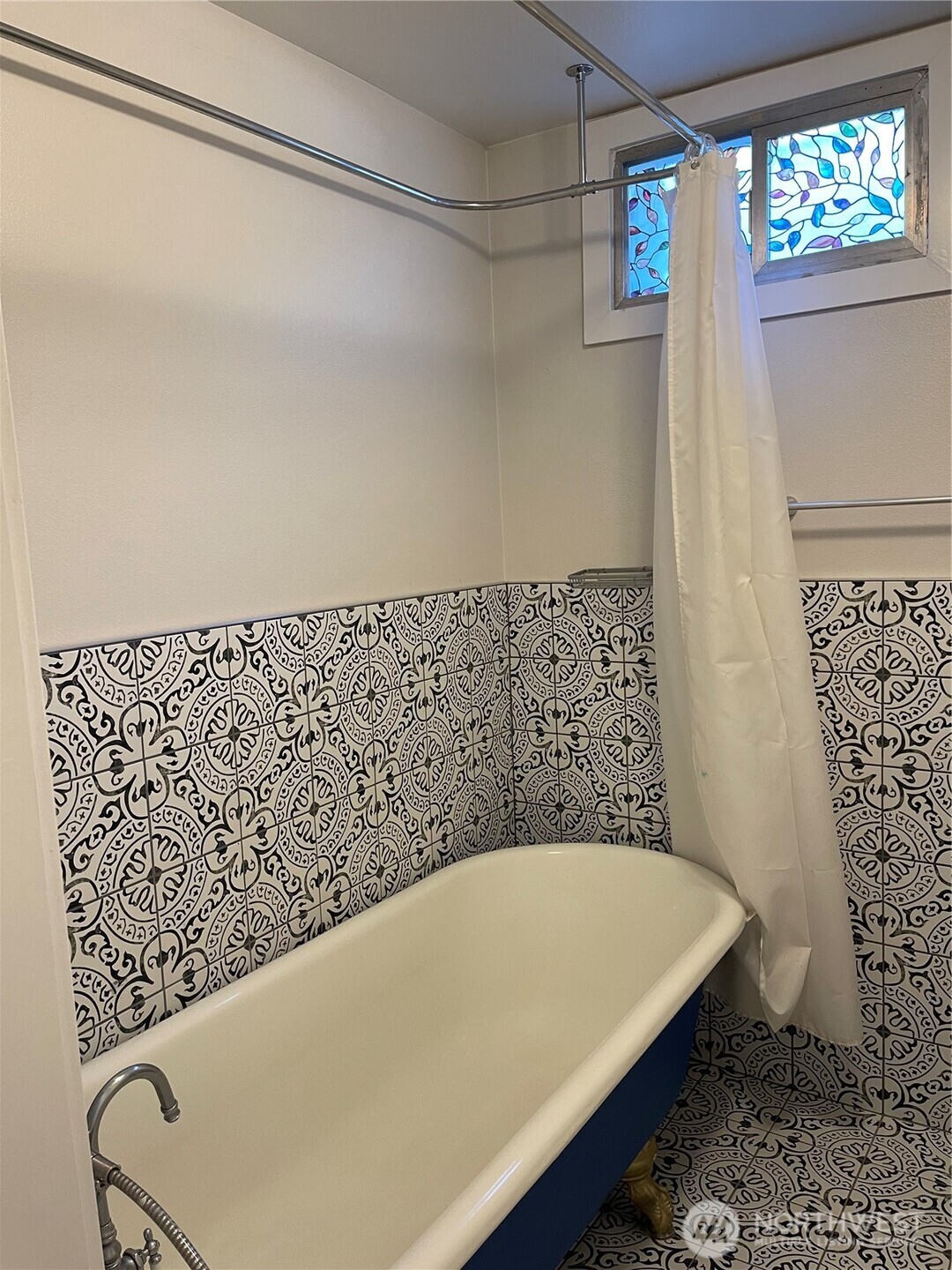 1522 Taylor Avenue N, Seattle, WA 98109