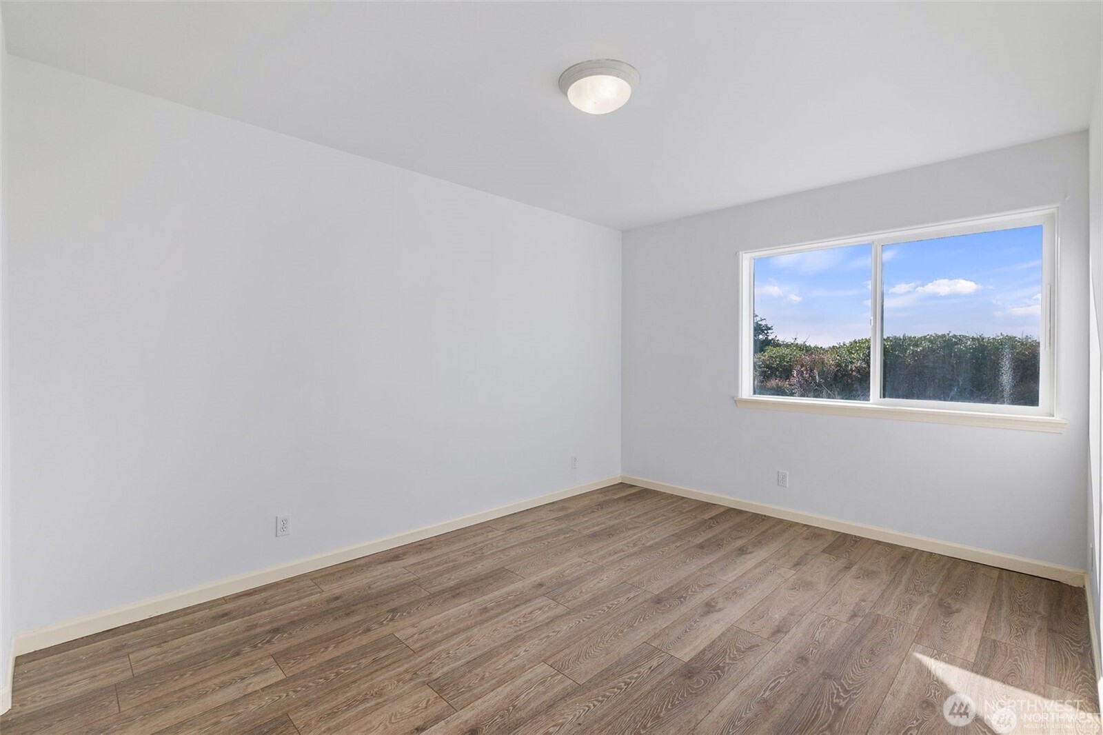 1029 S Sand Dune Avenue SW, Ocean Shores, WA 98569