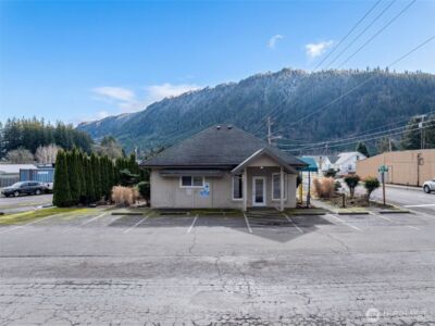 101 E Main Avenue , Morton, WA 98356