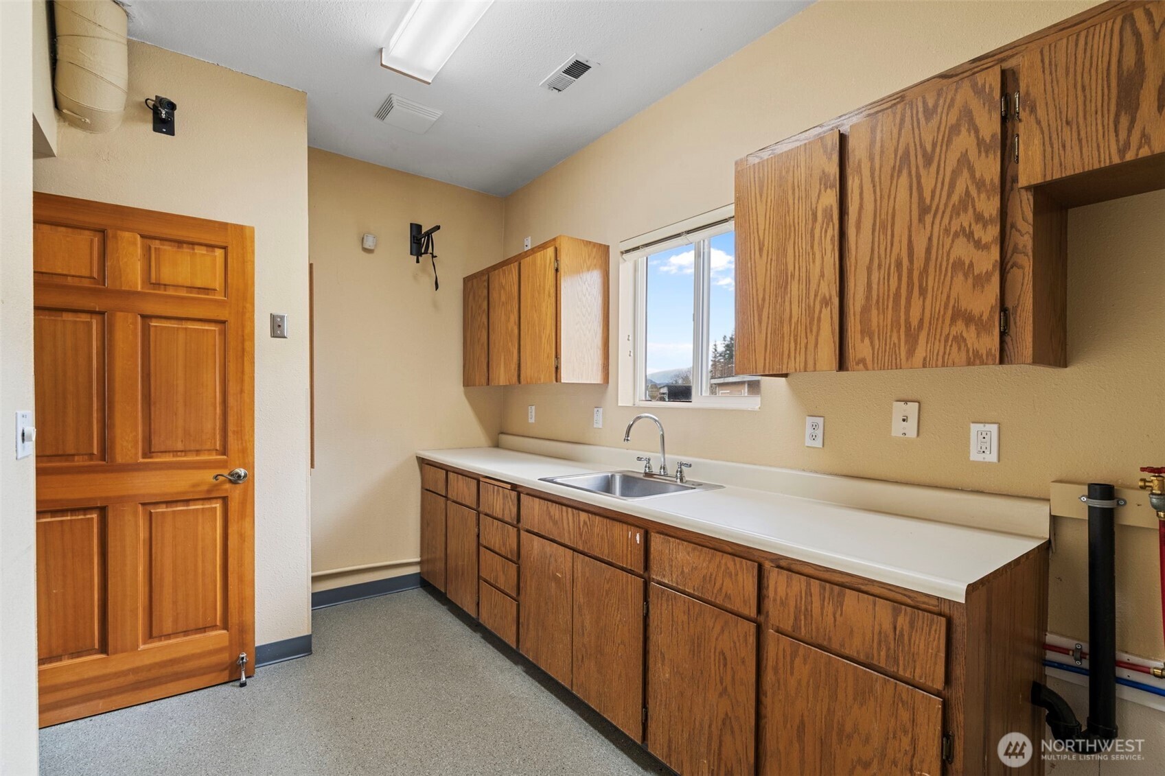 101 E Main Avenue , Morton, WA 98356