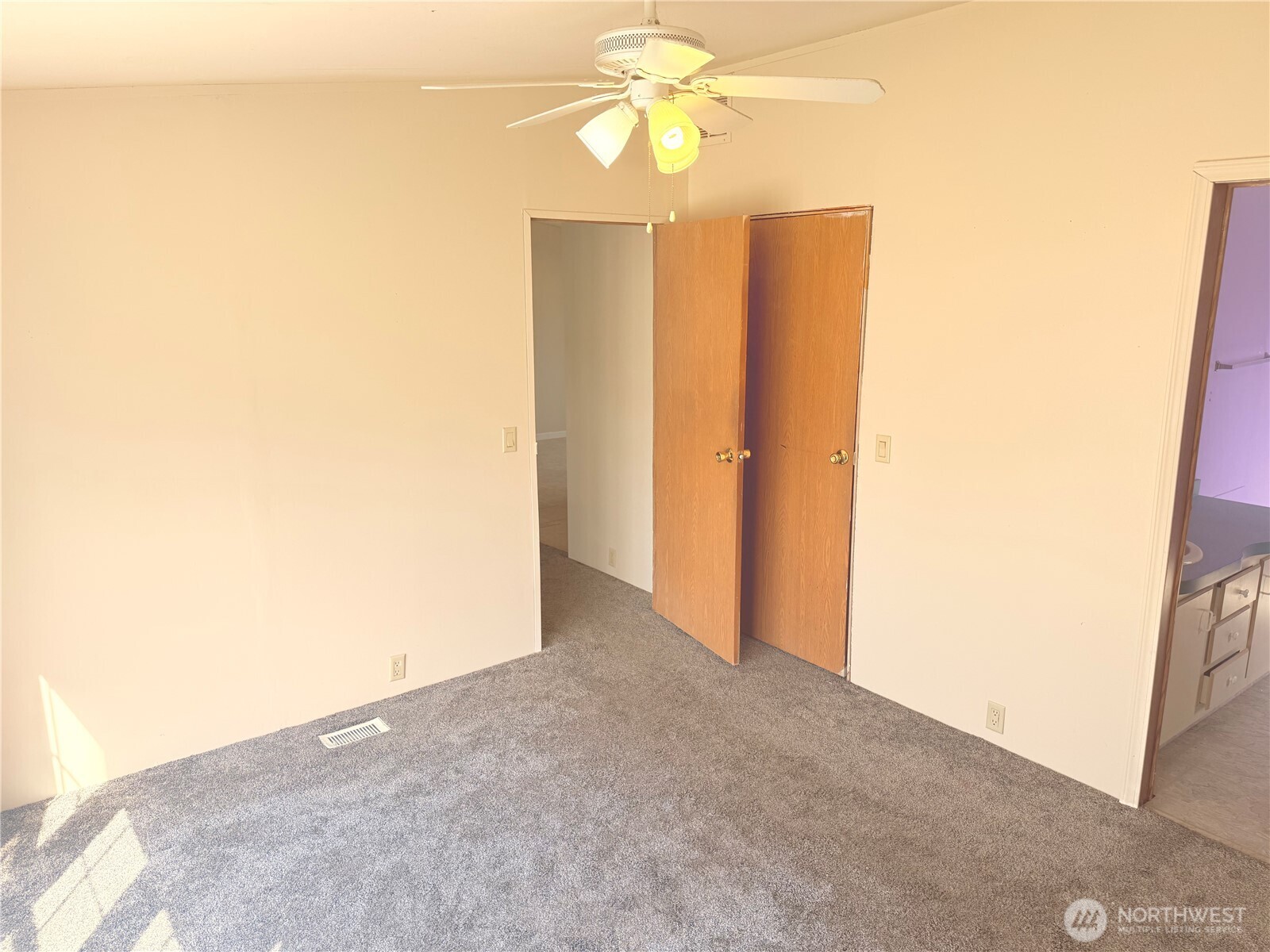 726 E Main Ave #24/25, Soap Lake, WA 98851
