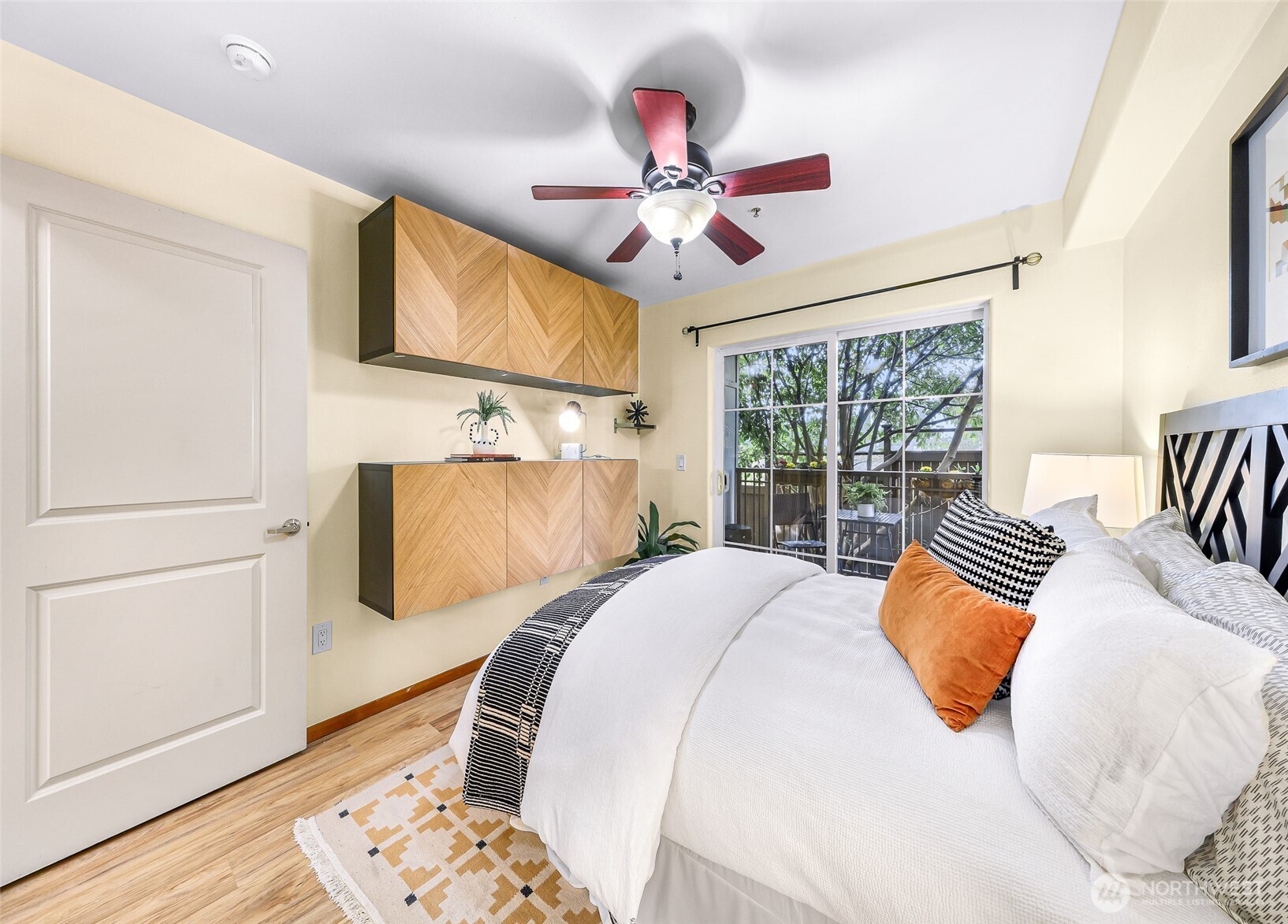 3015 SW Avalon Way #106, Seattle, WA 98126