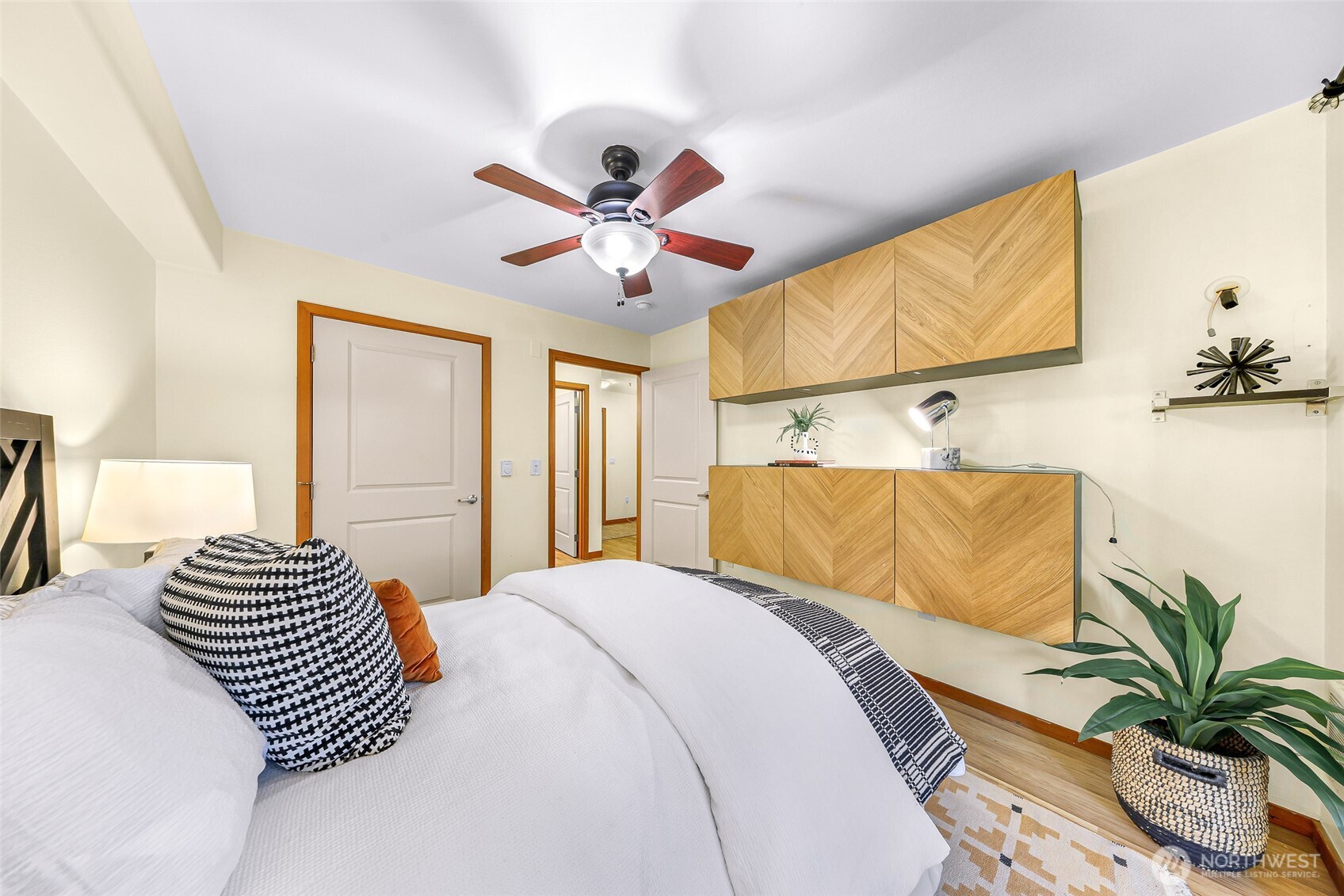 3015 SW Avalon Way #106, Seattle, WA 98126