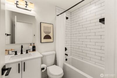 1405 N 103rd Street , Seattle, WA 98133 - Photo 12