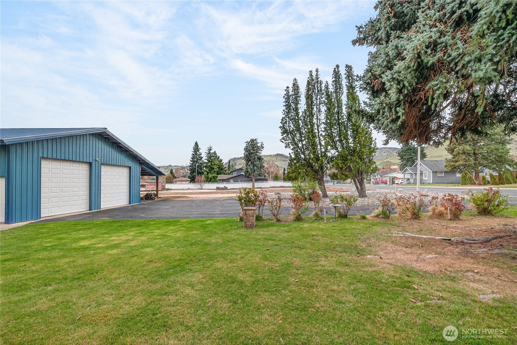 407 N Western Avenue , Wenatchee, WA 98801-1111
