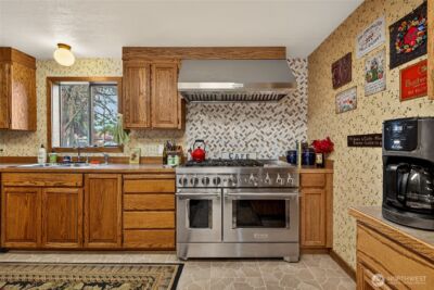 407 N Western Avenue , Wenatchee, WA 98801-1111 - Photo 6