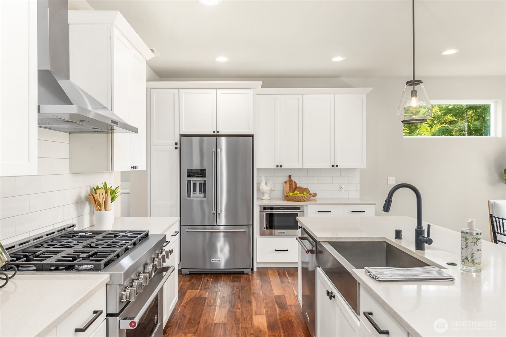 5597 NW Muddy Paws Court , Bremerton, WA 98312