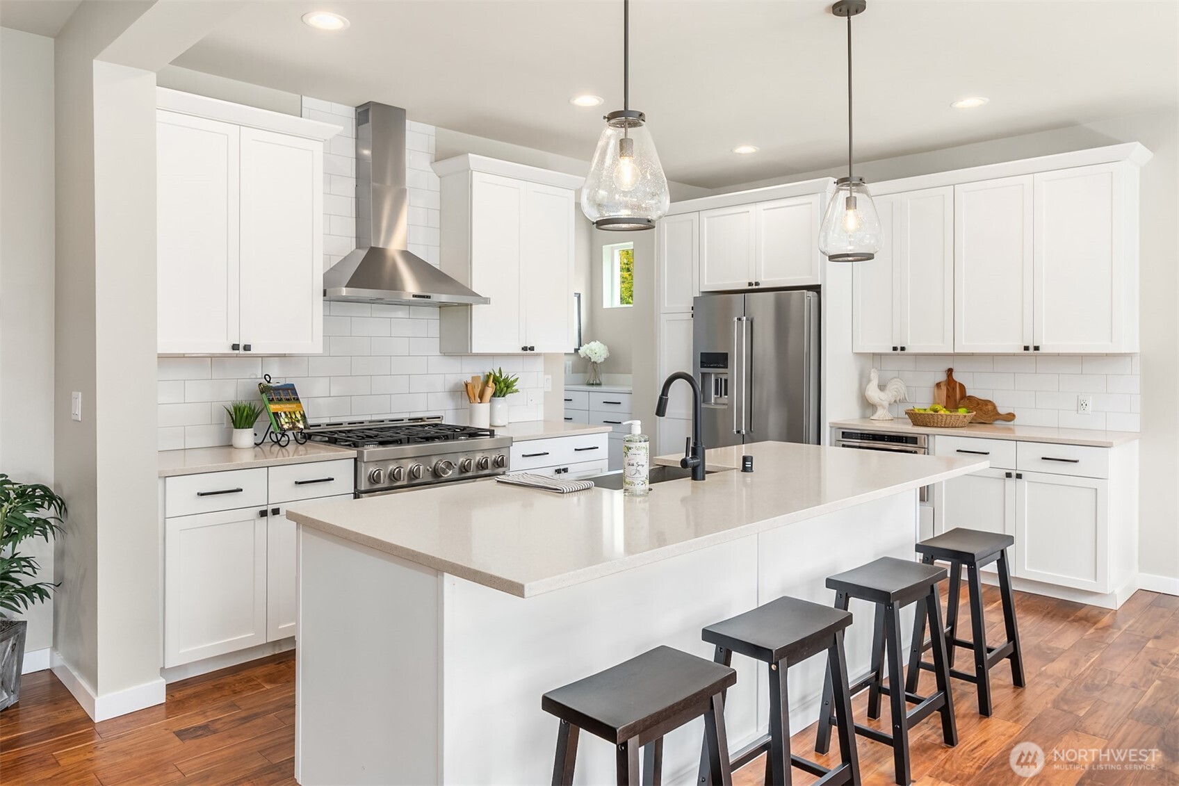 5597 NW Muddy Paws Court , Bremerton, WA 98312