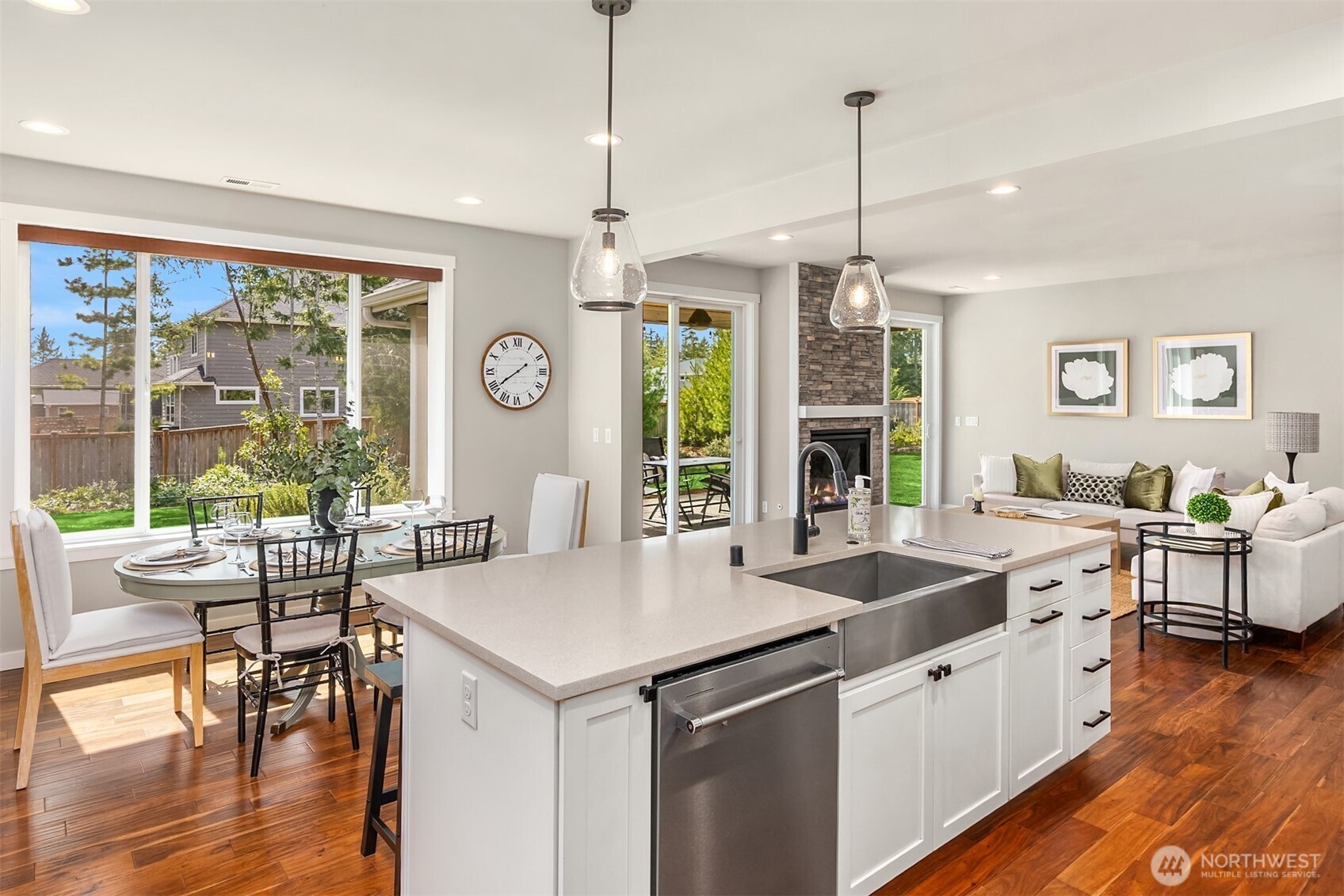 5597 NW Muddy Paws Court , Bremerton, WA 98312