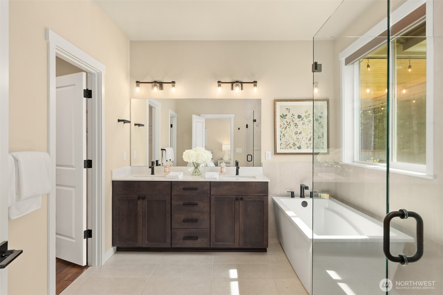 5597 NW Muddy Paws Court , Bremerton, WA 98312