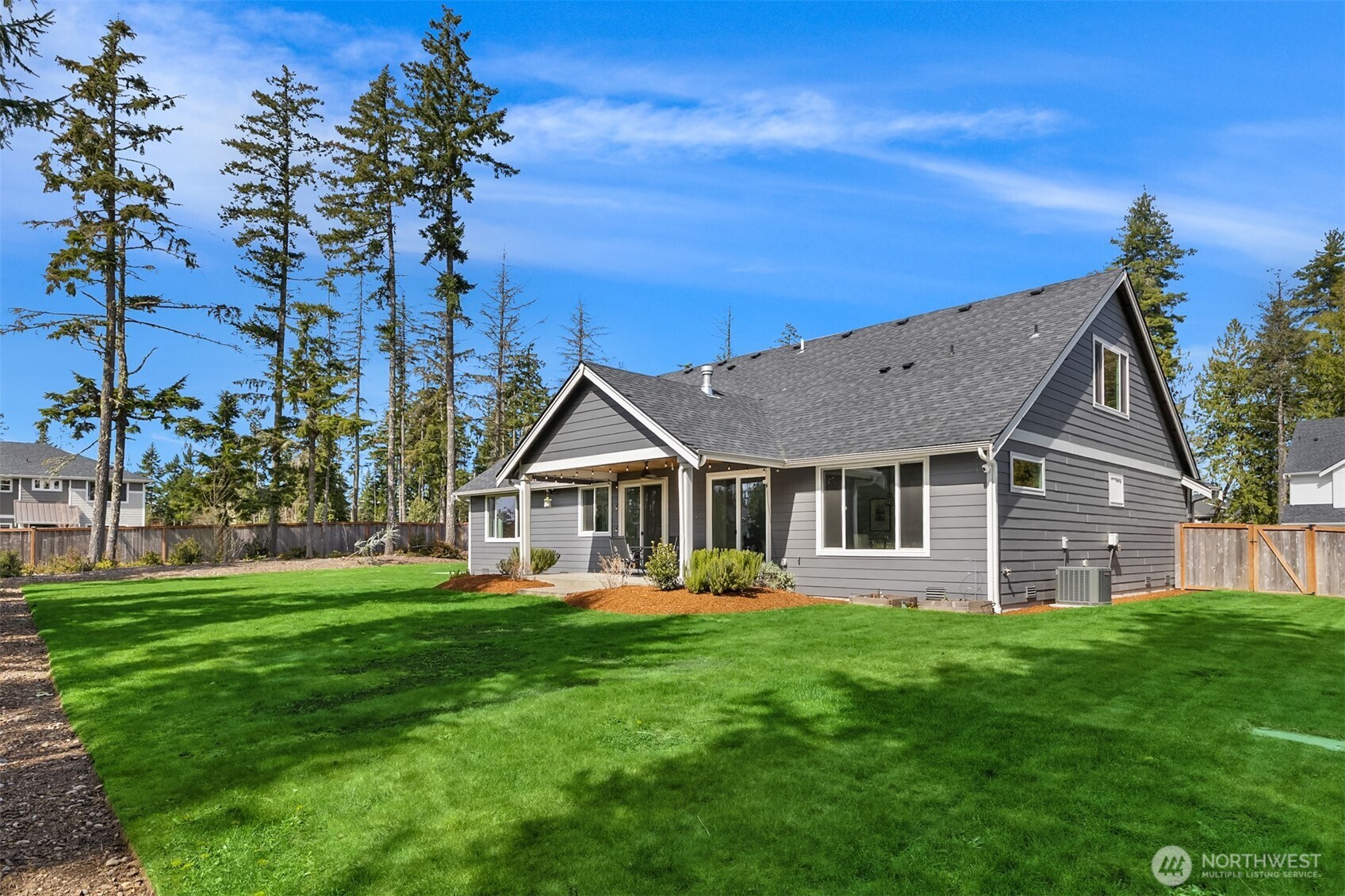 5597 NW Muddy Paws Court , Bremerton, WA 98312