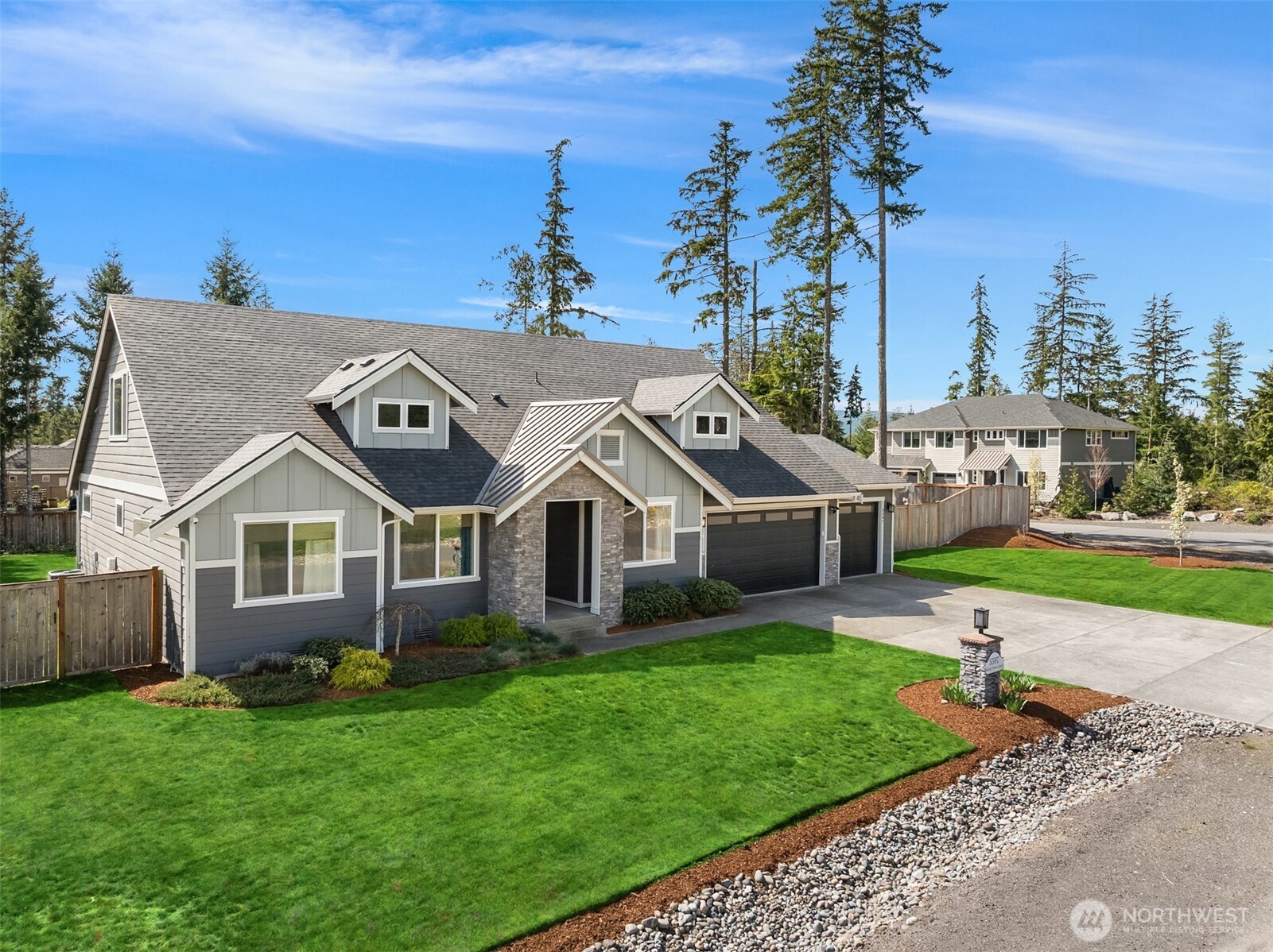 5597 NW Muddy Paws Court , Bremerton, WA 98312