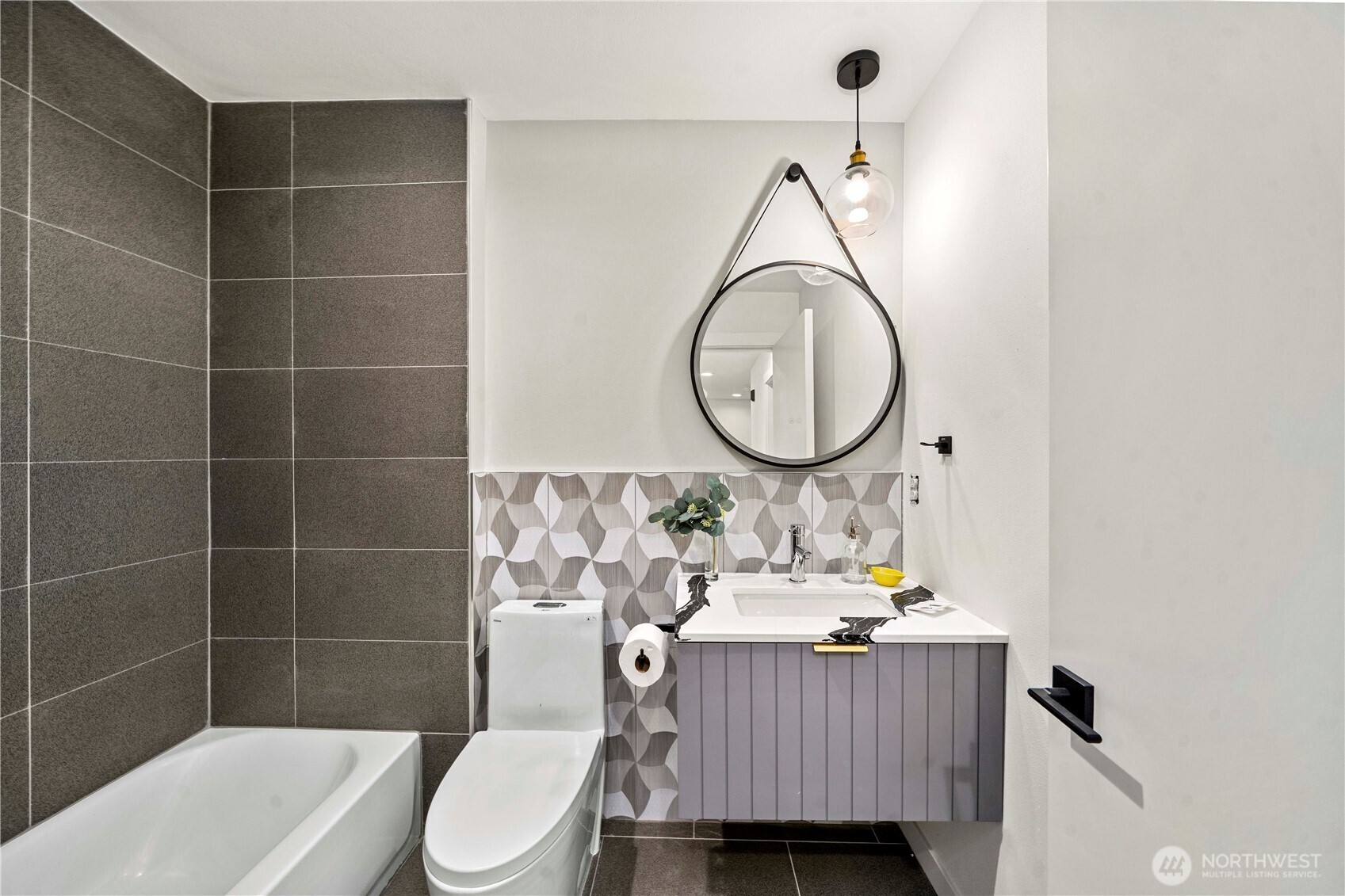 11539 17th Place SW, Burien, WA 98146