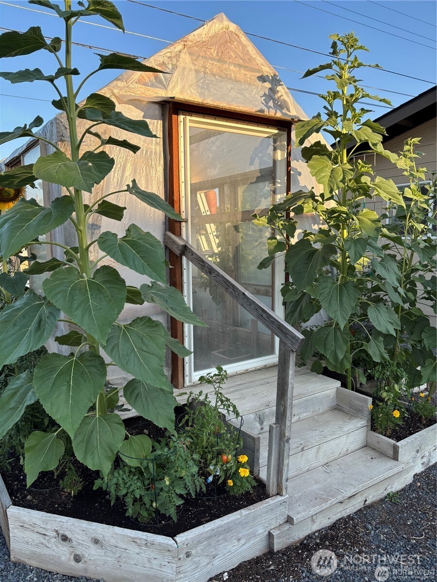 1534 N Buell Drive , Moses Lake, WA 98837