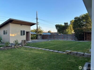 1534 N Buell Drive , Moses Lake, WA 98837 - Photo 3
