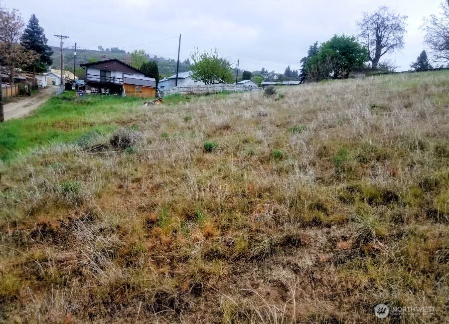 222 Kenwood Street , Omak, WA 98841