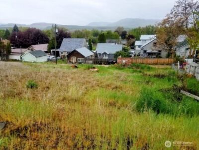 222 Kenwood Street , Omak, WA 98841 - Photo 4