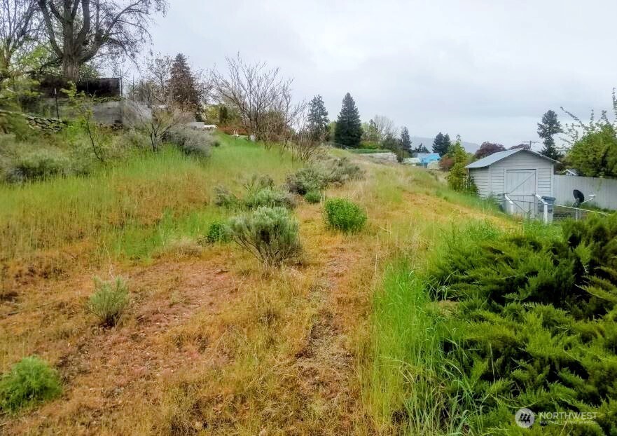 222 Kenwood Street , Omak, WA 98841