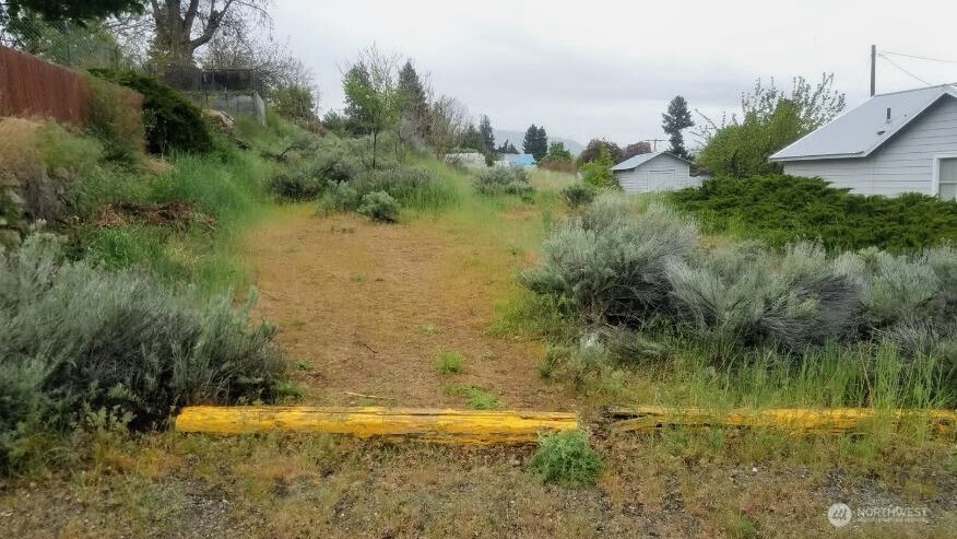 222 Kenwood Street , Omak, WA 98841