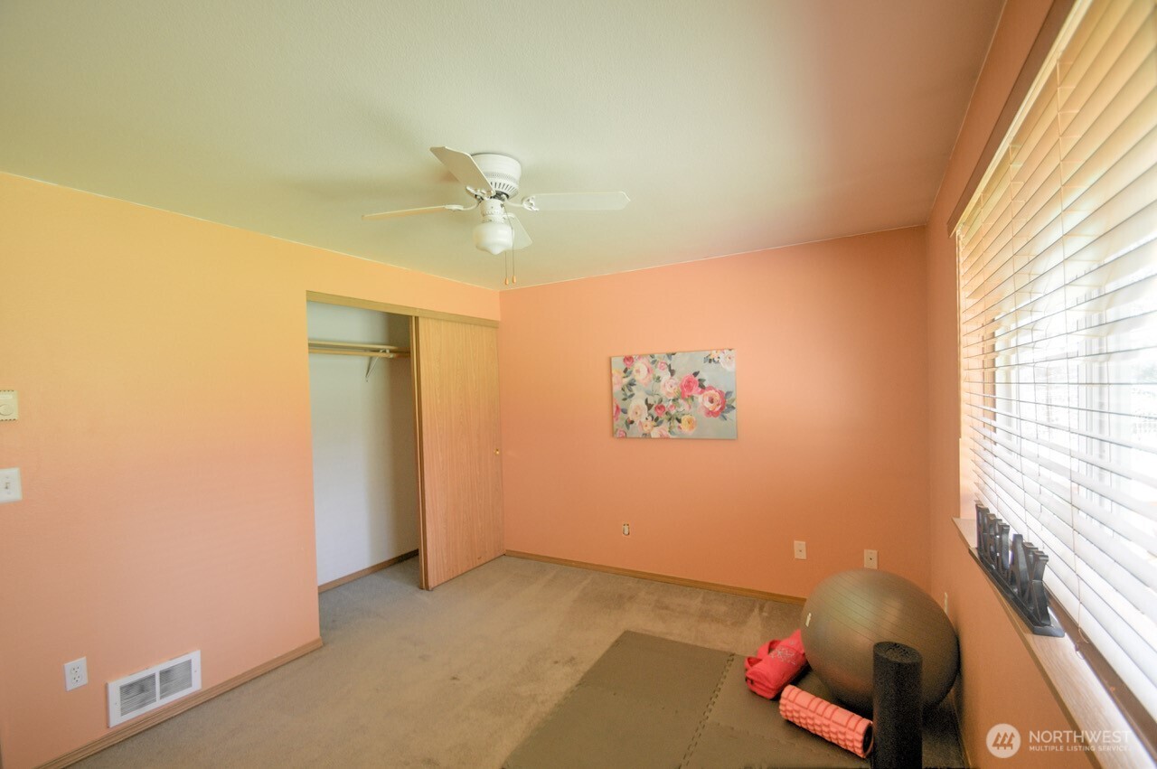 8910 Hunter Point Road NW, Olympia, WA 98502