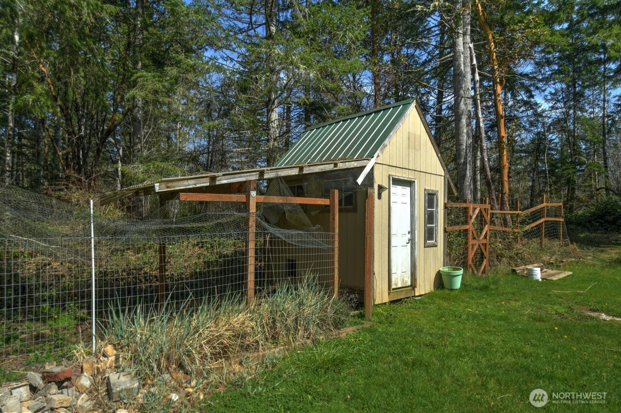 8910 Hunter Point Road NW, Olympia, WA 98502