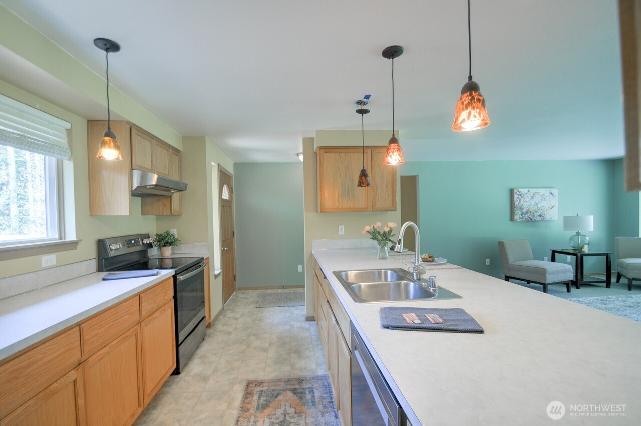 8910 Hunter Point Road NW, Olympia, WA 98502