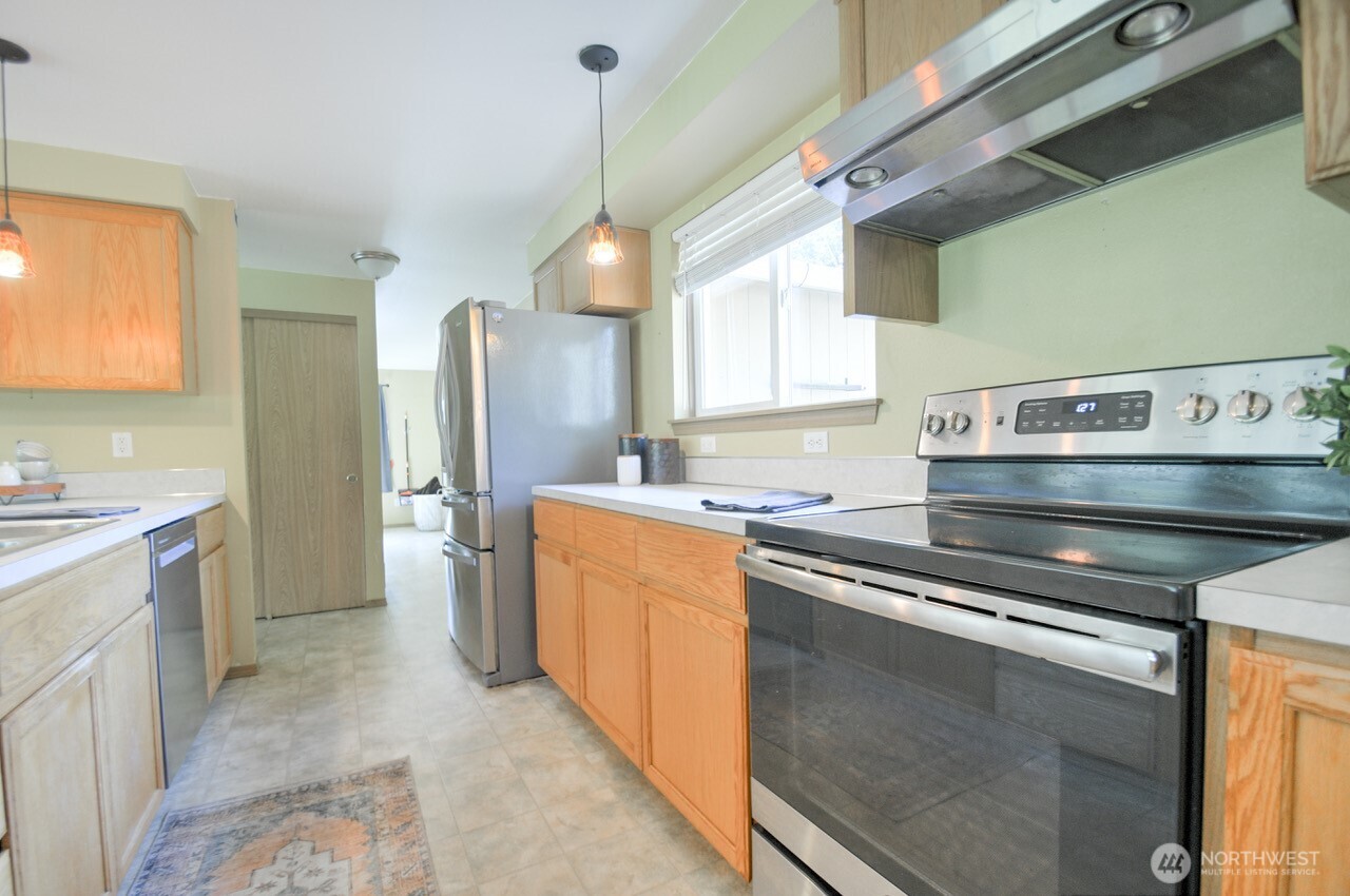 8910 Hunter Point Road NW, Olympia, WA 98502