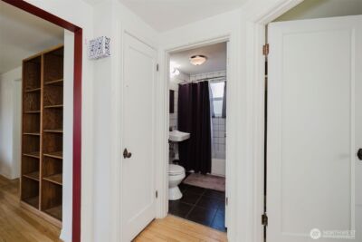 1126 Evans Avenue W, Bremerton, WA 98312 - Photo 13