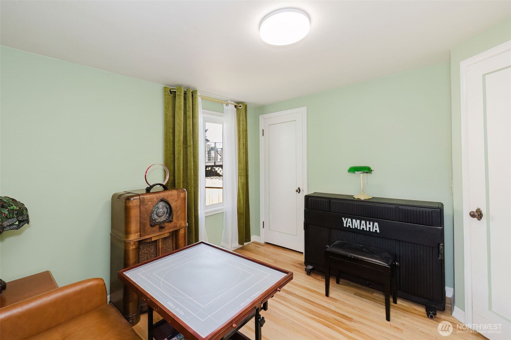 1126 Evans Avenue W, Bremerton, WA 98312