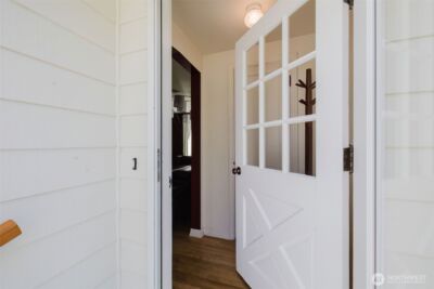 1126 Evans Avenue W, Bremerton, WA 98312 - Photo 4