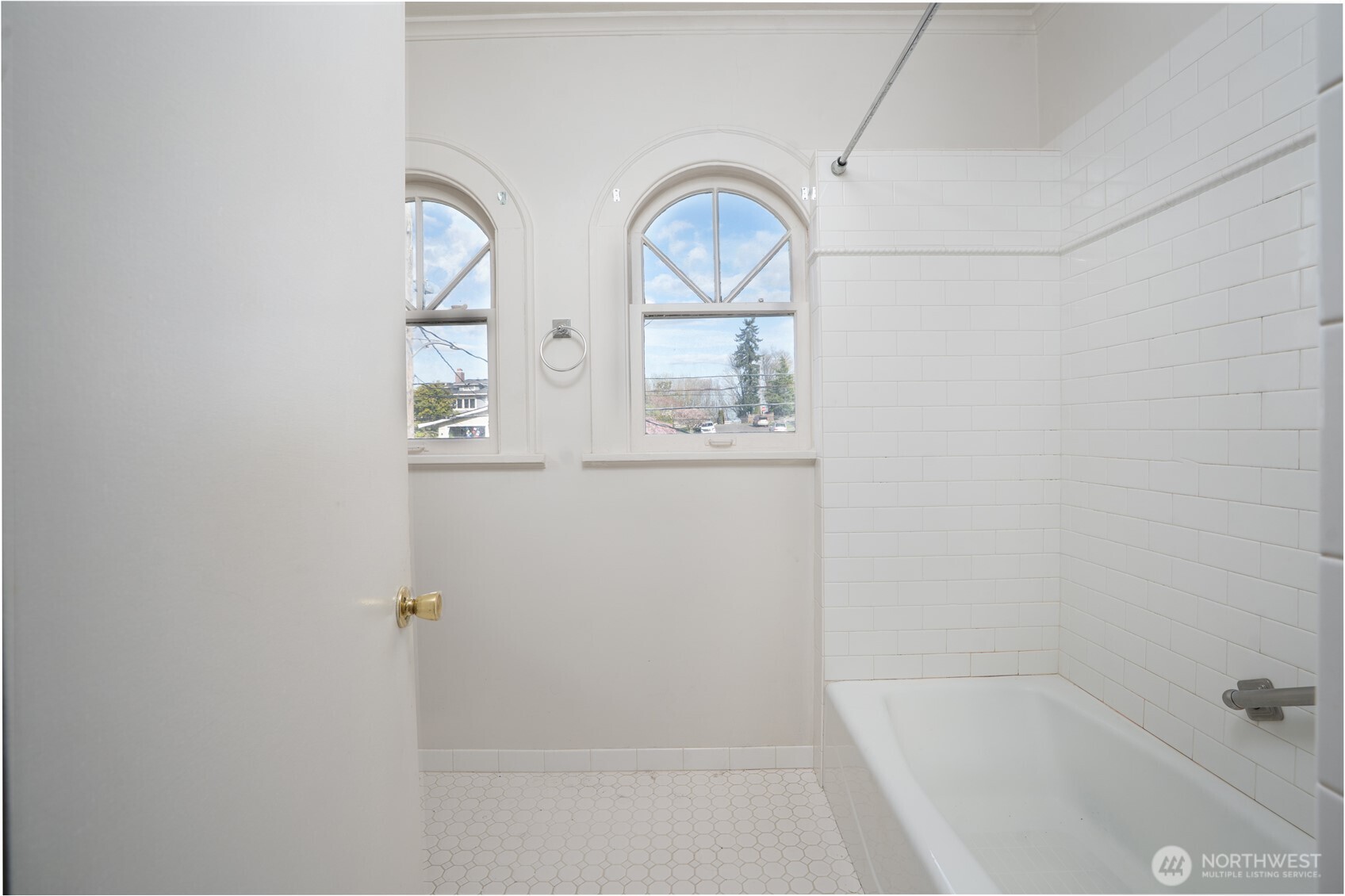 4508 N Verde Street , Tacoma, WA 98407