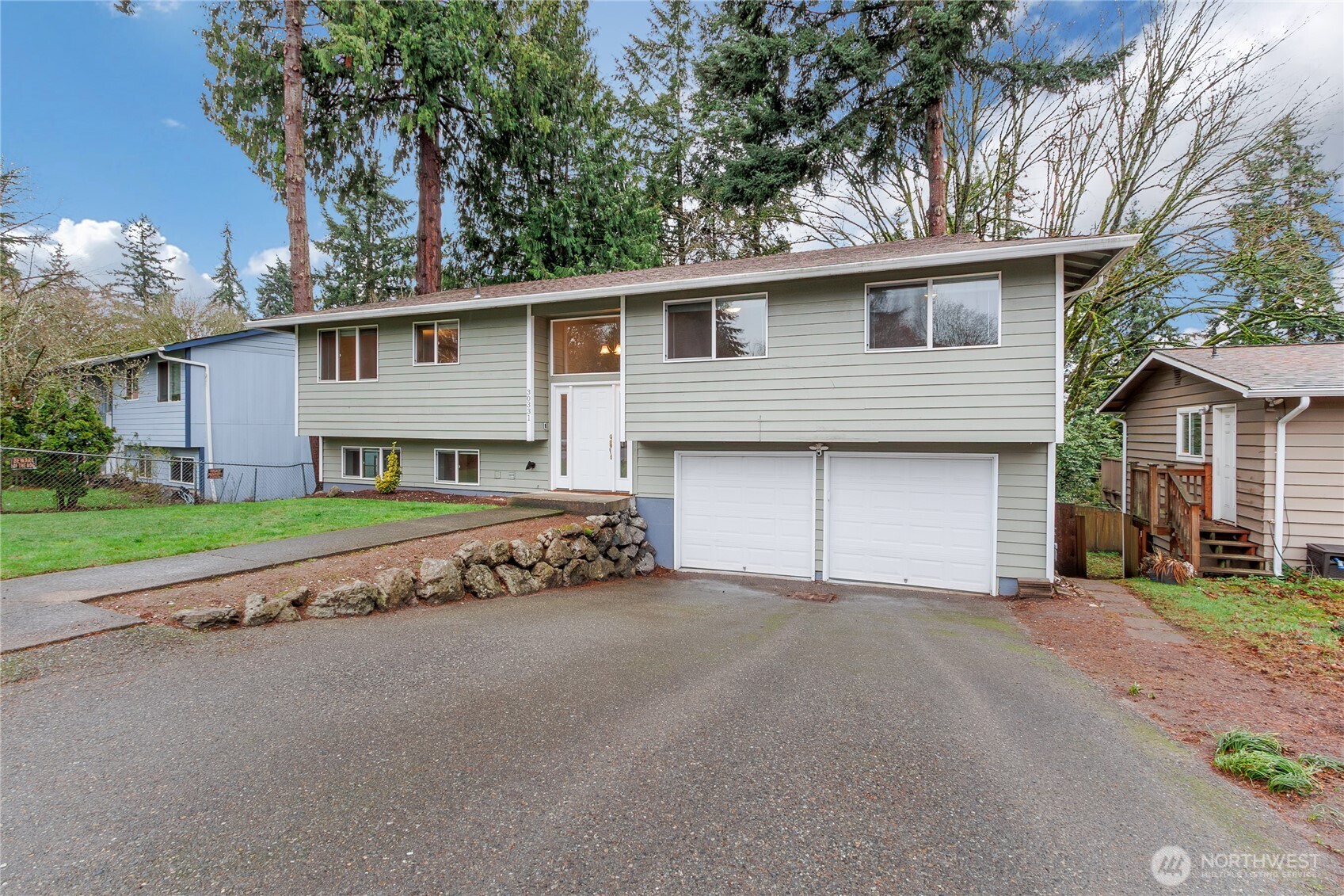 30331 9th Avenue S, Federal Way, WA 98003