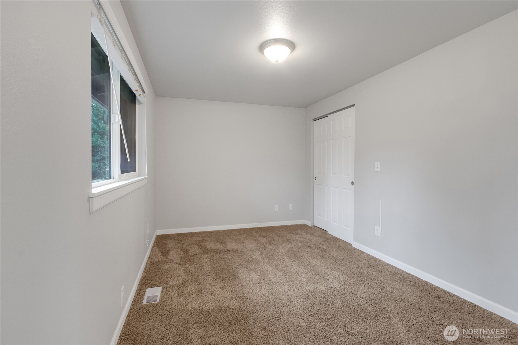 30331 9th Avenue S, Federal Way, WA 98003