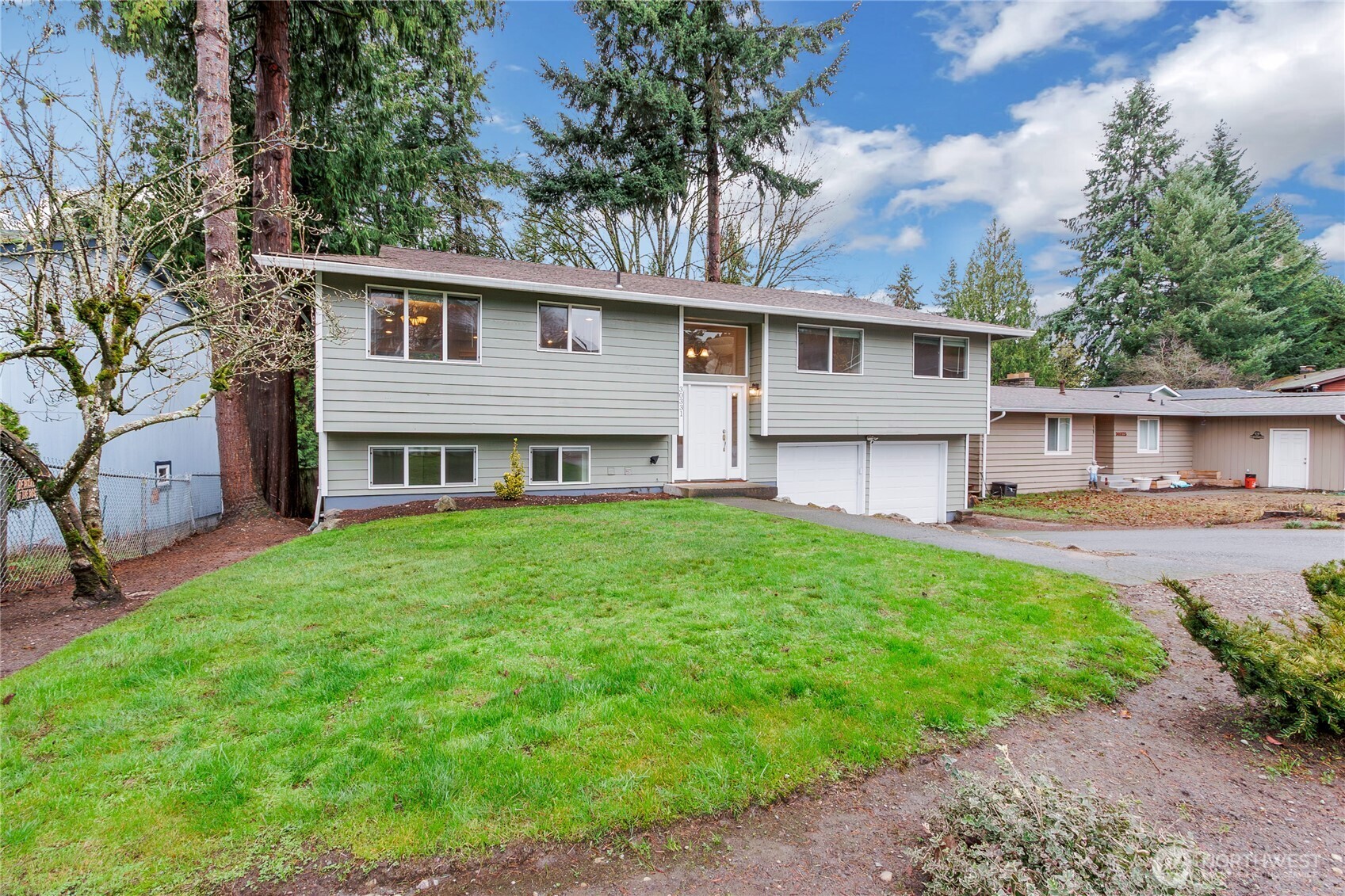 30331 9th Avenue S, Federal Way, WA 98003