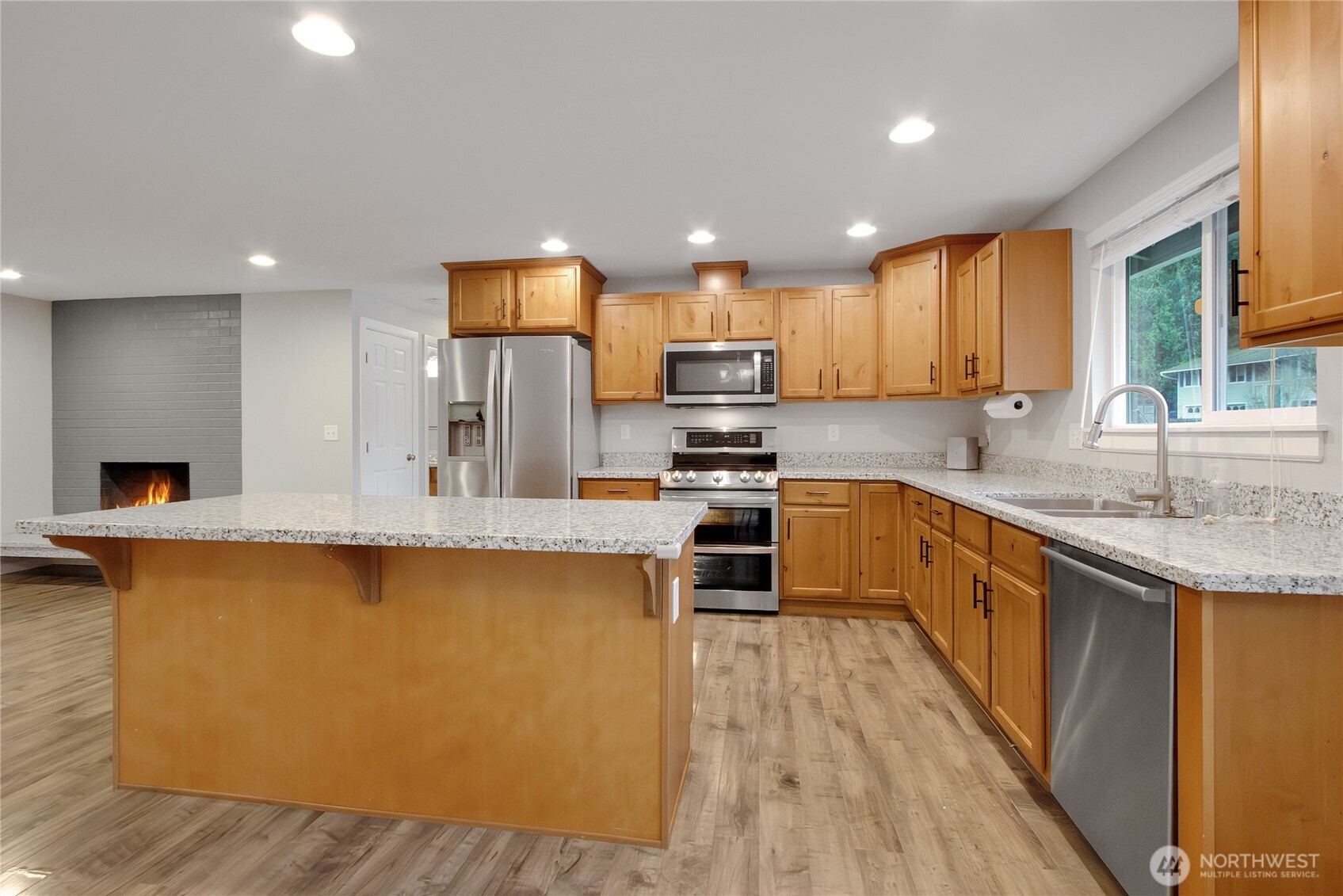 30331 9th Avenue S, Federal Way, WA 98003