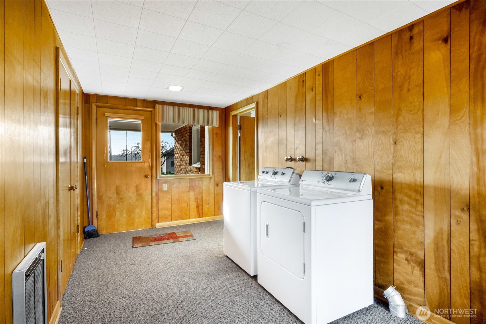 319 E 3rd Street , Lind, WA 99341