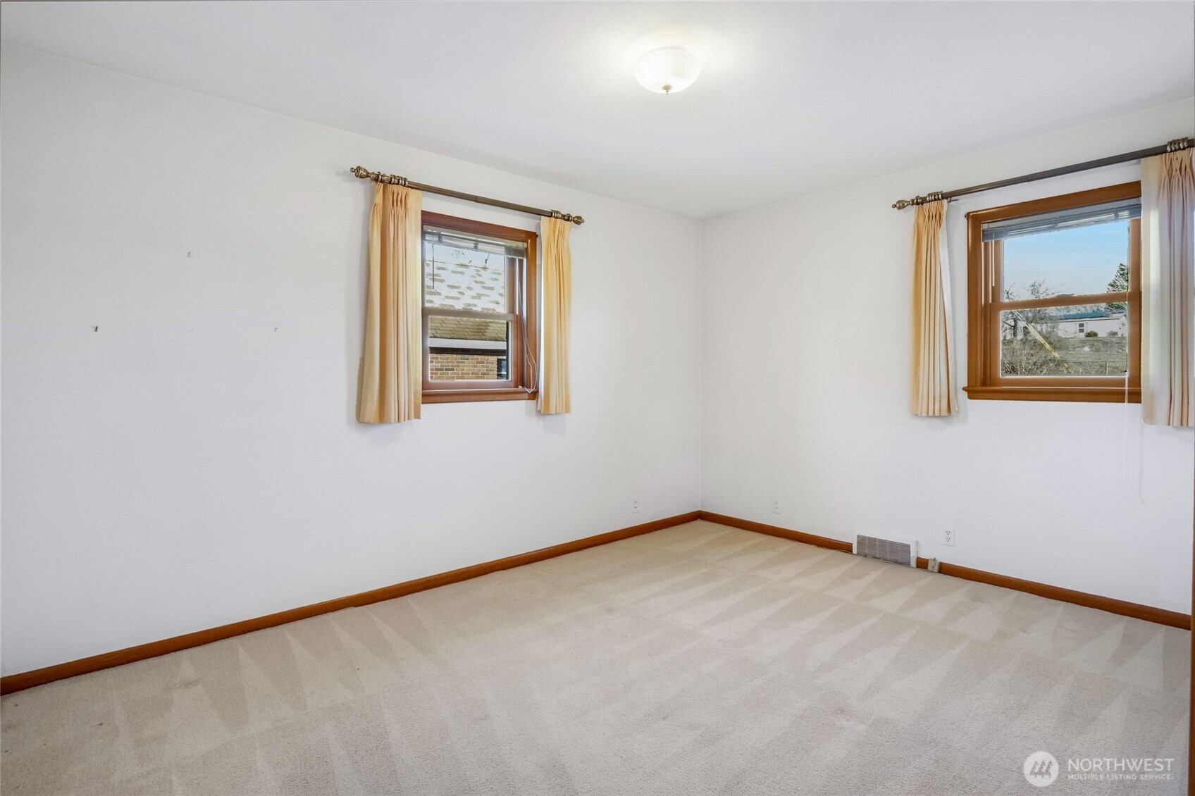 319 E 3rd Street , Lind, WA 99341
