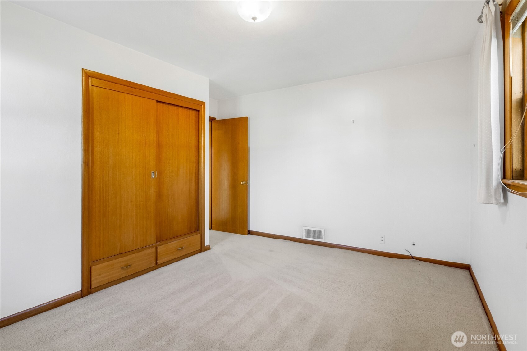 319 E 3rd Street , Lind, WA 99341