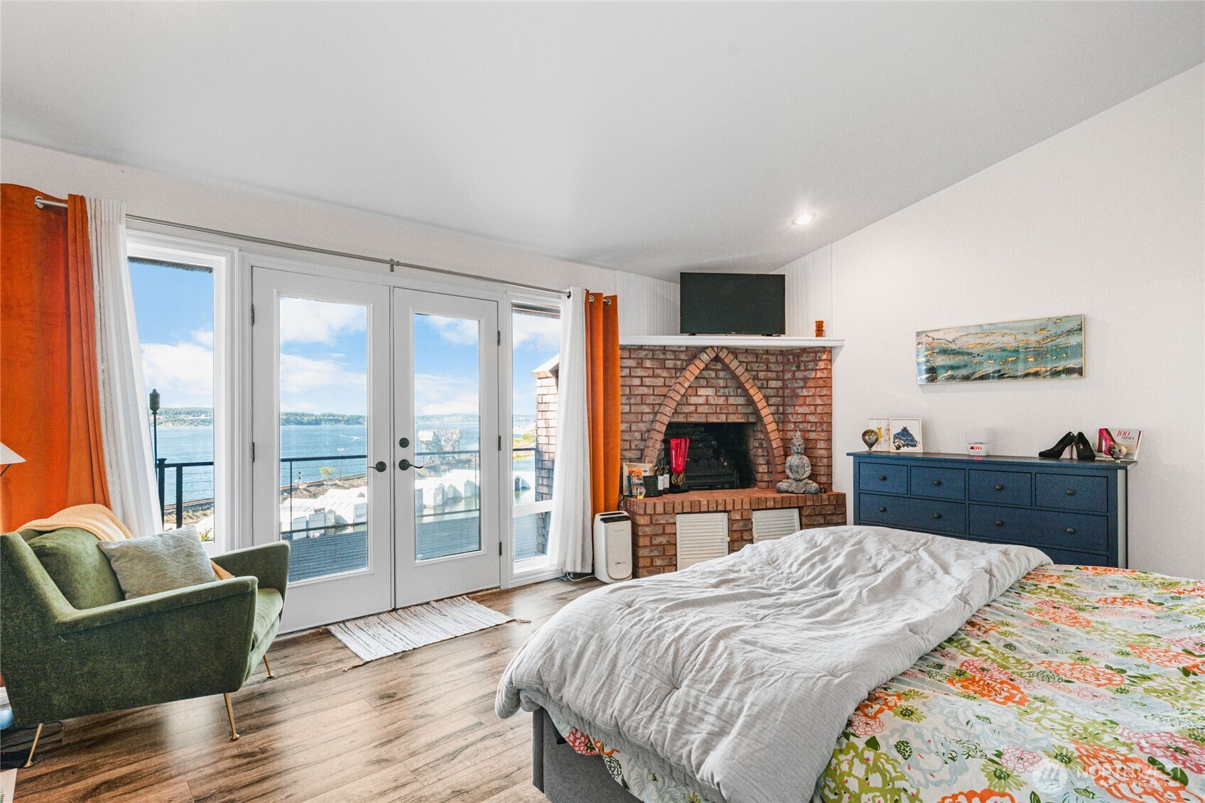 2781 Chambers Point Court , Steilacoom, WA 98388