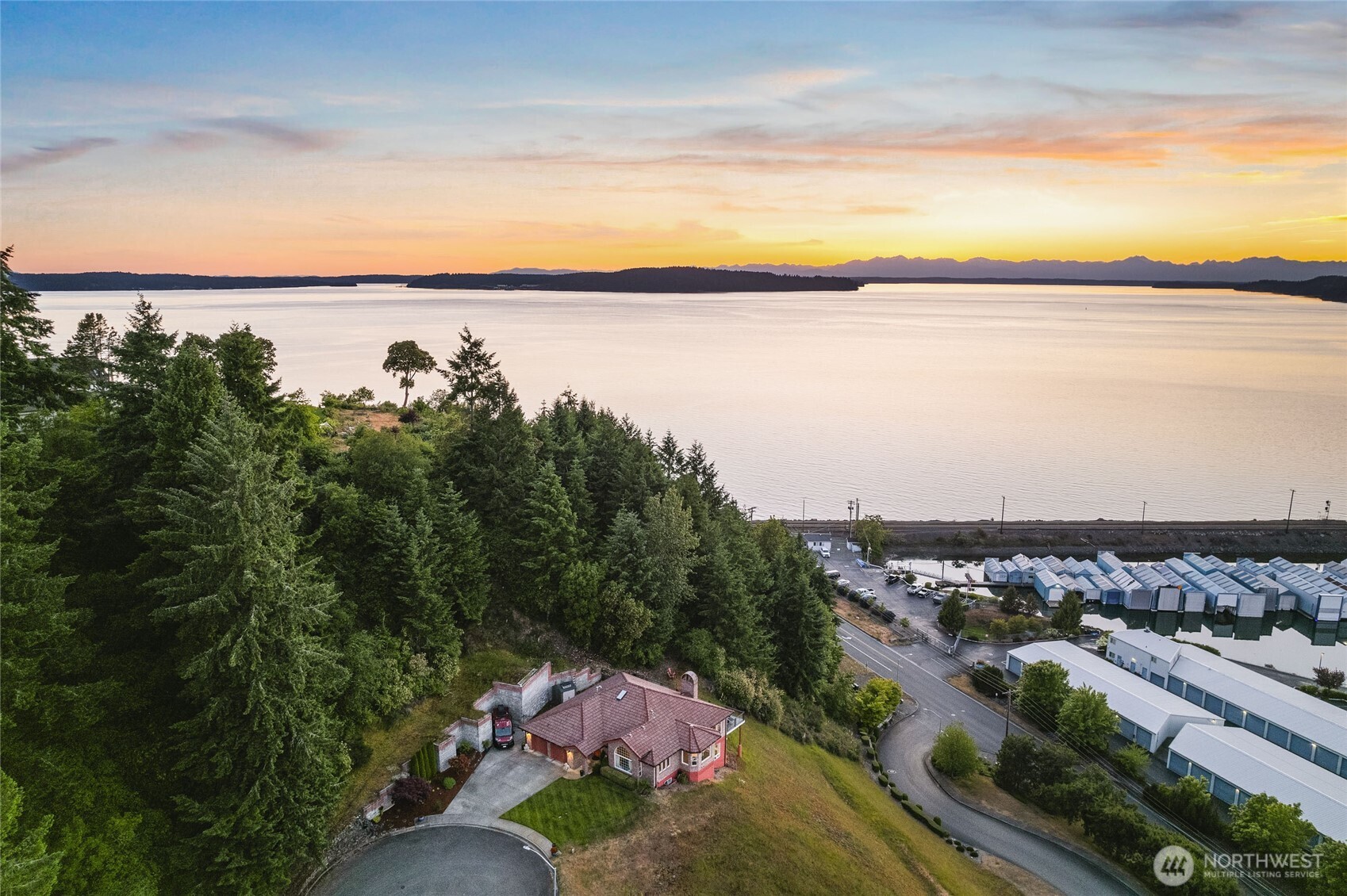 2781 Chambers Point Court , Steilacoom, WA 98388